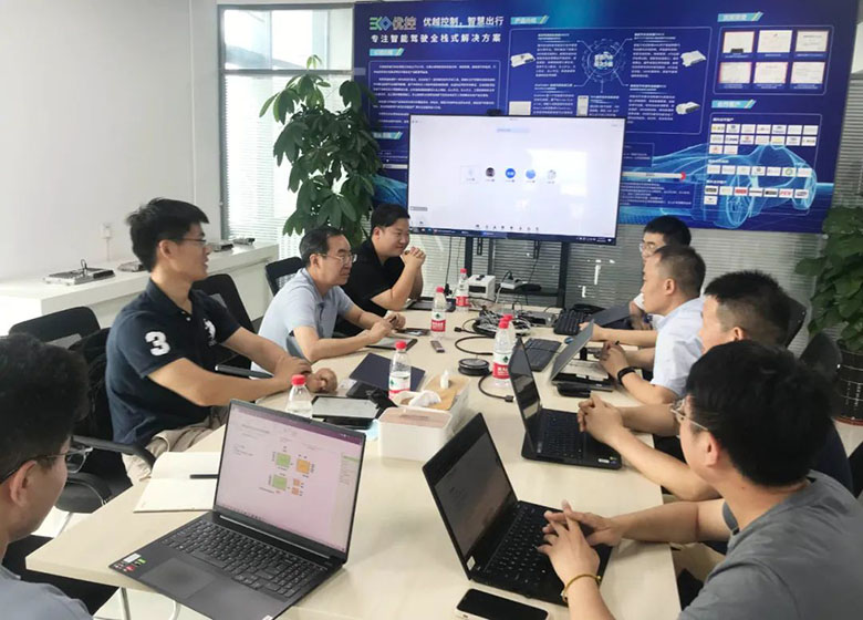 天津大学谢辉教授考察优控，未来在无人驾驶系统开发领域加深合作